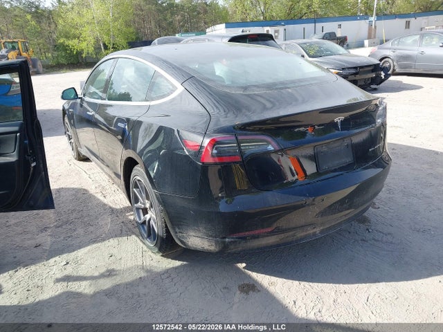 12572542 :رقم المزاد ، 5YJ3E1EB7KF208900 vin ، 2019 Tesla Model 3 Long Range/performance مزاد بيع