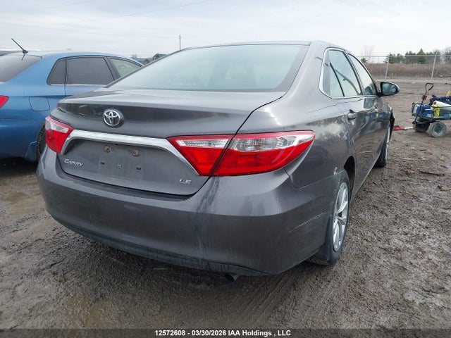 2015 Toyota Camry Le მანქანა იყიდება აუქციონზე, vin: 4T1BF1FK9FU113304, აუქციონის ნომერი: 12572608