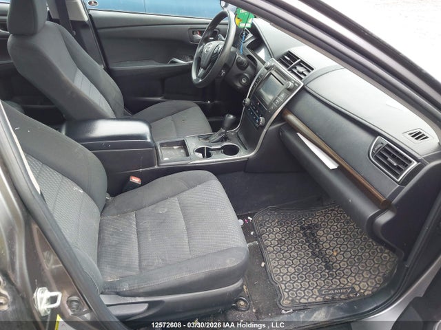 2015 Toyota Camry Le მანქანა იყიდება აუქციონზე, vin: 4T1BF1FK9FU113304, აუქციონის ნომერი: 12572608
