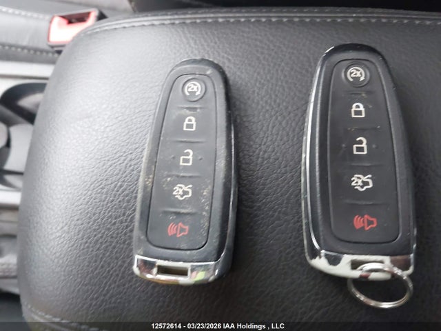 1FADP3N27GL300240 Ford Focus Titanium