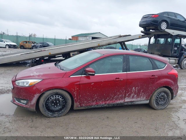 1FADP3N27GL300240 Ford Focus Titanium