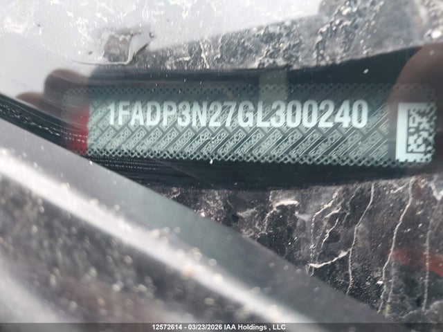 1FADP3N27GL300240 Ford Focus Titanium