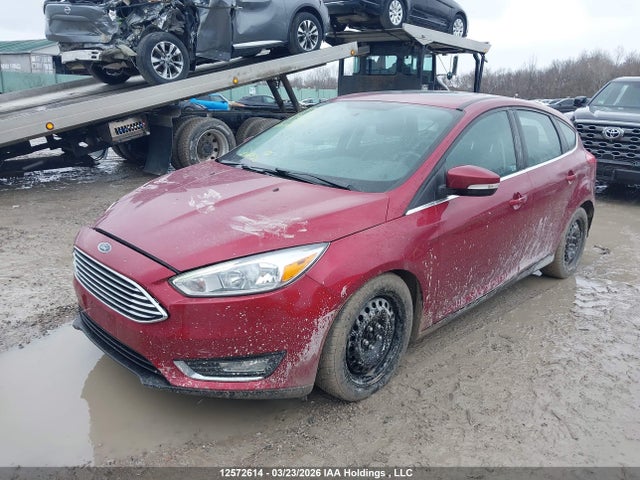 1FADP3N27GL300240 Ford Focus Titanium