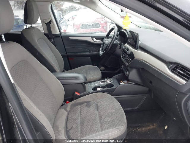 1FMCU9G66MUA80219 Ford ESCAPE SE