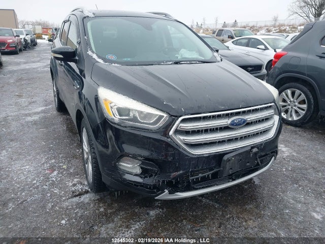 1FMCU9J94HUD87817 Ford Escape Titanium