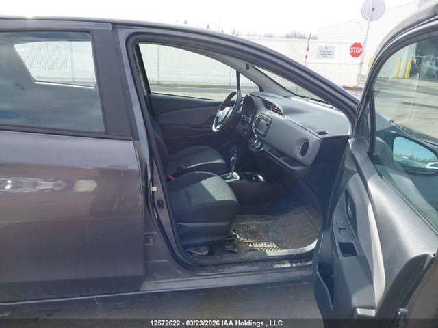 12572622 :رقم المزاد ، VNKKTUD33FA047156 vin ، 2015 Toyota Yaris Le مزاد بيع