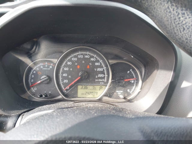 12572622 :رقم المزاد ، VNKKTUD33FA047156 vin ، 2015 Toyota Yaris Le مزاد بيع