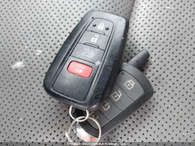 2019 Toyota Rav4 Hybrid Limited მანქანა იყიდება აუქციონზე, vin: 2T3DWRFV4KW012769, აუქციონის ნომერი: 12572623