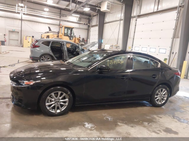 JM1BPBCM1R1709171 Mazda 3 Preferred