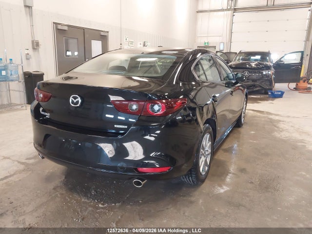 JM1BPBCM1R1709171 Mazda 3 Preferred