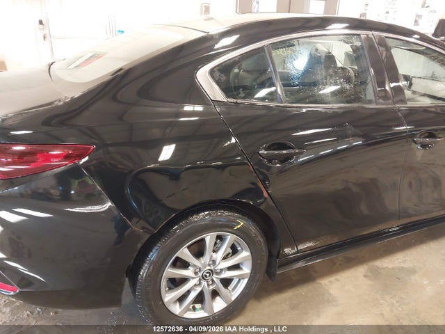 JM1BPBCM1R1709171 Mazda 3 Preferred