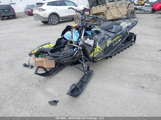Skidoo Summit X 850 2023 2BPSTSPB6PV000241 Image 2