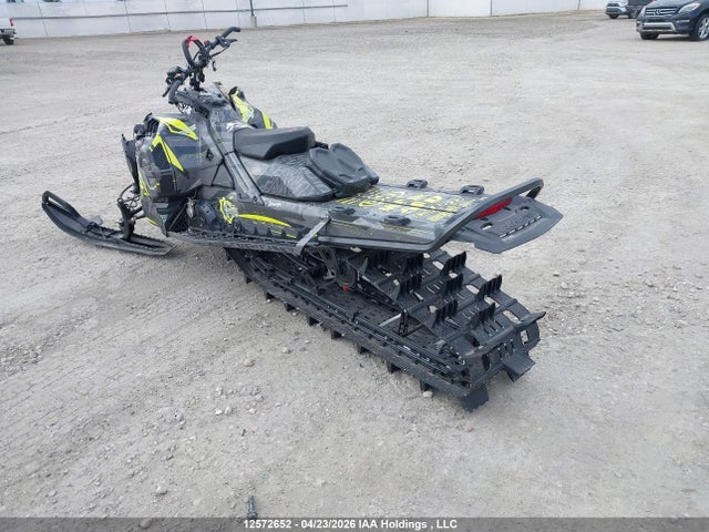 Skidoo Summit X 850 2023 2BPSTSPB6PV000241 Image 3