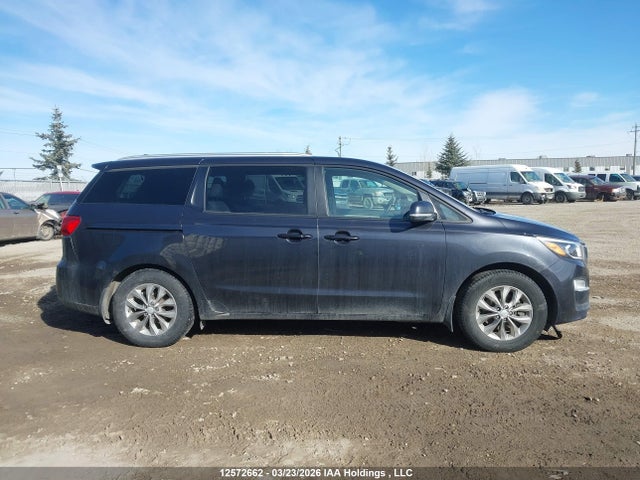 2019 Kia Sedona Lx/ex მანქანა იყიდება აუქციონზე, vin: KNDMB5C14K6462753, აუქციონის ნომერი: 12572662