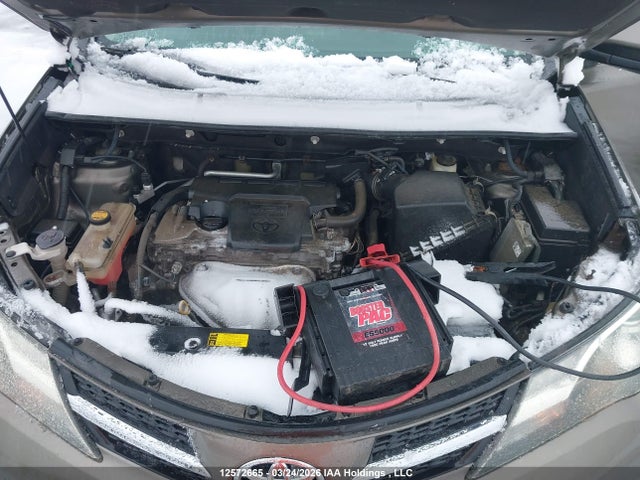 12572665 :رقم المزاد ، 2T3RFREVXFW314581 vin ، 2015 Toyota Rav4 Xle مزاد بيع