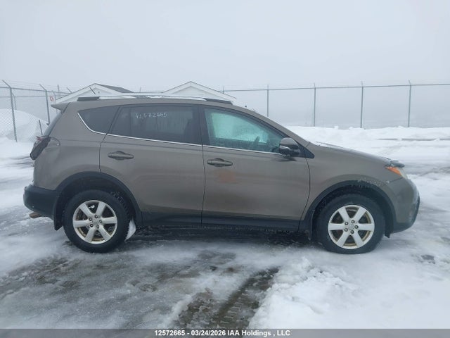 12572665 :رقم المزاد ، 2T3RFREVXFW314581 vin ، 2015 Toyota Rav4 Xle مزاد بيع