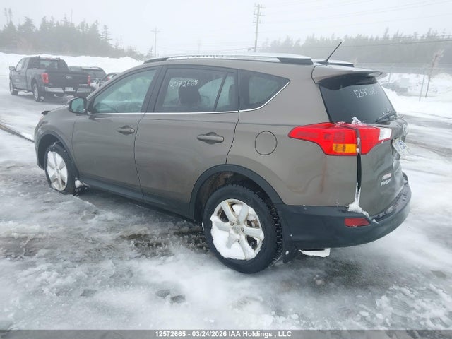 12572665 :رقم المزاد ، 2T3RFREVXFW314581 vin ، 2015 Toyota Rav4 Xle مزاد بيع