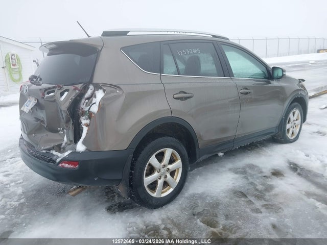 12572665 :رقم المزاد ، 2T3RFREVXFW314581 vin ، 2015 Toyota Rav4 Xle مزاد بيع