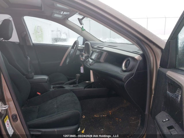 12572665 :رقم المزاد ، 2T3RFREVXFW314581 vin ، 2015 Toyota Rav4 Xle مزاد بيع