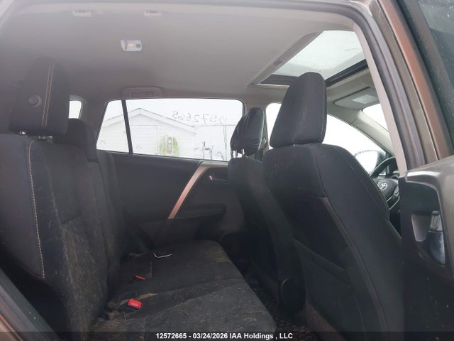 12572665 :رقم المزاد ، 2T3RFREVXFW314581 vin ، 2015 Toyota Rav4 Xle مزاد بيع