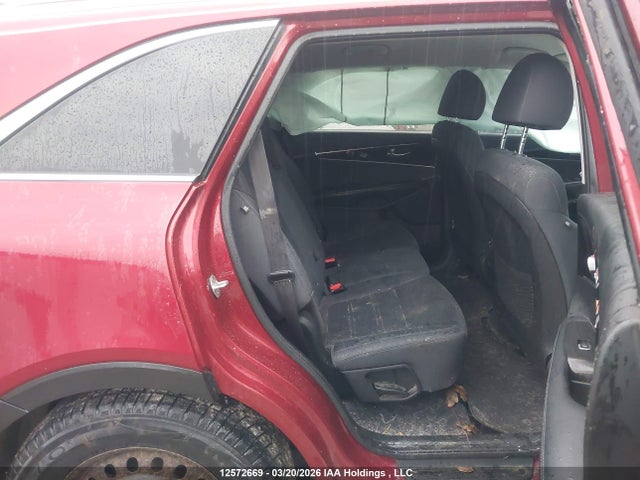 5XYPGDA34KG587956 KIA Sorento 2.4l Lx