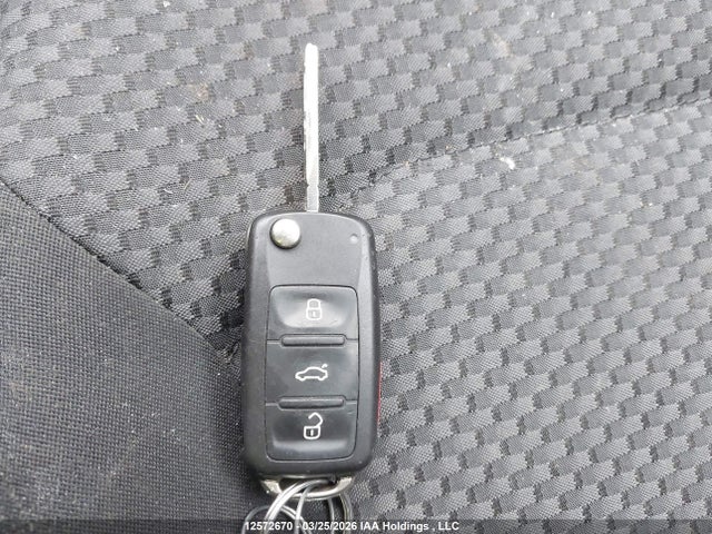 12572670 :رقم المزاد ، 1VWAS7A34FC099250 vin ، 2015 Volkswagen Passat S مزاد بيع