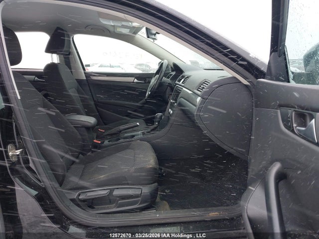 12572670 :رقم المزاد ، 1VWAS7A34FC099250 vin ، 2015 Volkswagen Passat S مزاد بيع