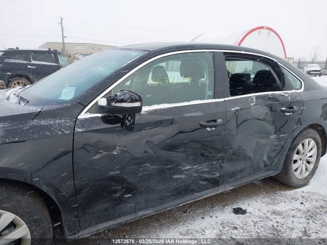 12572670 :رقم المزاد ، 1VWAS7A34FC099250 vin ، 2015 Volkswagen Passat S مزاد بيع