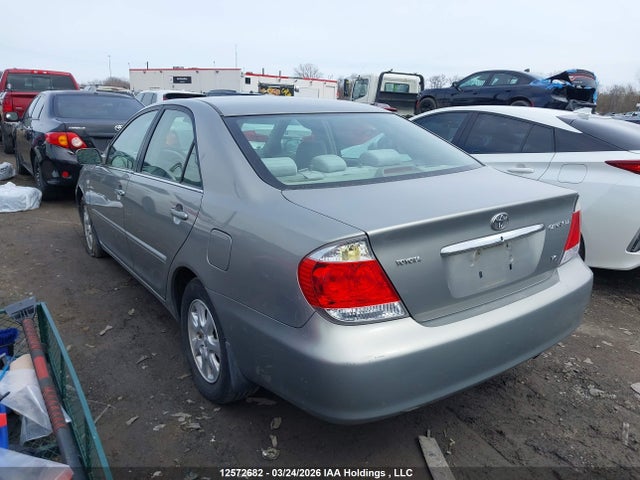 12572682 :رقم المزاد ، 4T1BF32K86U623368 vin ، 2006 Toyota Camry Le/xle/se مزاد بيع