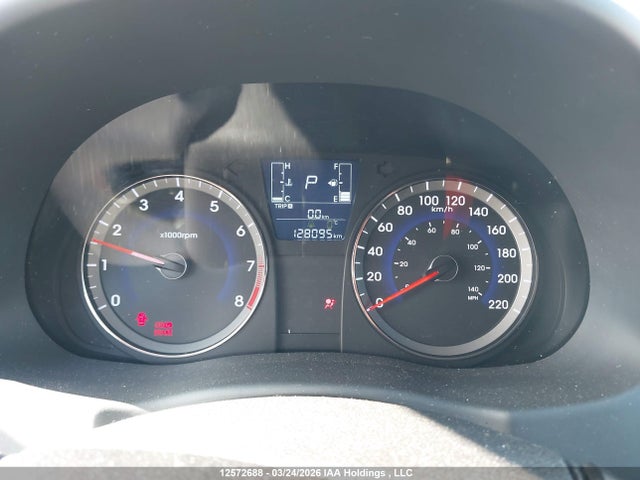 KMHCT5AE9HU350562 Hyundai ACCENT SE