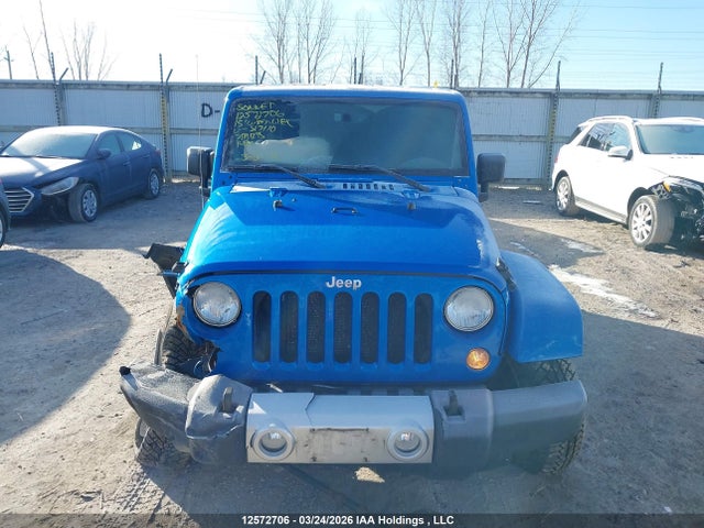 1C4GJWBG4FL517110 Jeep Wrangler Sahara