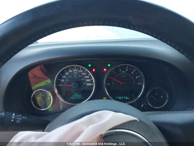 1C4GJWBG4FL517110 Jeep Wrangler Sahara