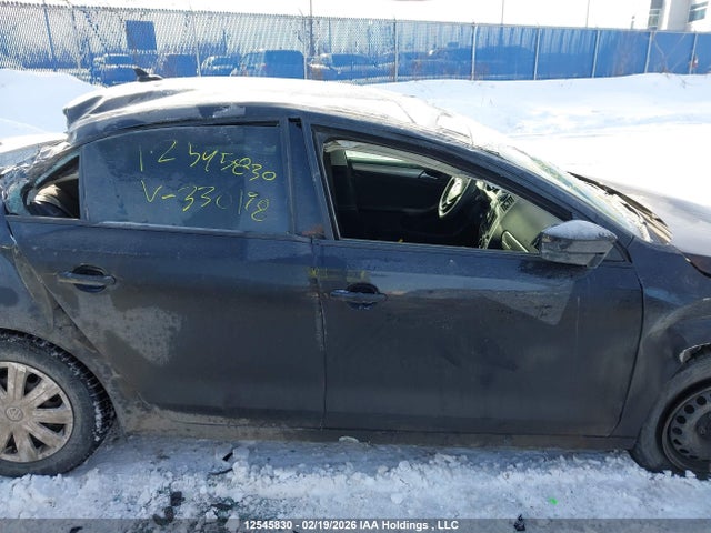 12545830 :رقم المزاد ، 3VW2B7AJ6HM330198 vin ، 2017 Volkswagen Jetta 1.4 Tsi Trendline+ مزاد بيع