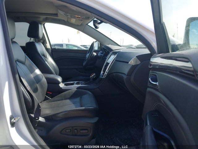 3GYFNEE39GS570295 Cadillac Srx Luxury Collection