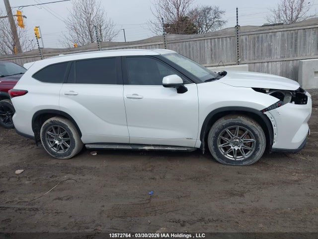 12572764 :رقم المزاد ، 5TDABRCH8PS570081 vin ، 2023 Toyota Highlander Hybrid Xle مزاد بيع
