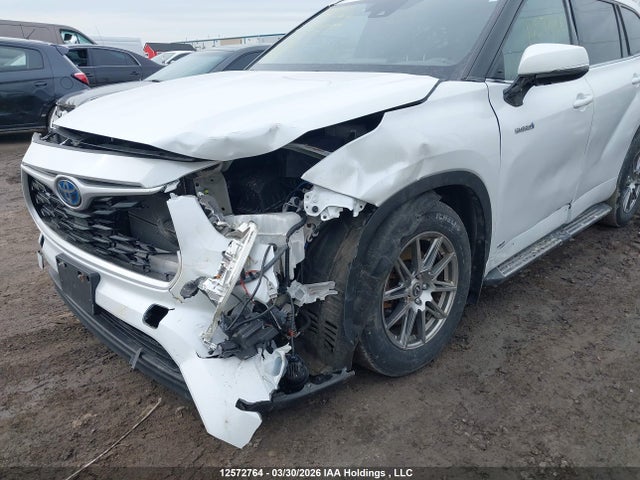 12572764 :رقم المزاد ، 5TDABRCH8PS570081 vin ، 2023 Toyota Highlander Hybrid Xle مزاد بيع