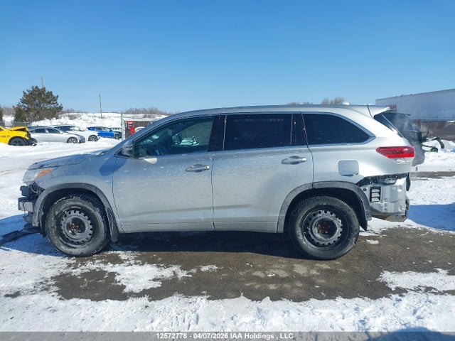 2018 Toyota Highlander მანქანა იყიდება აუქციონზე, vin: 5TDBZRFH0JS882365, აუქციონის ნომერი: 12572778