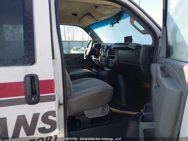 12572792 :رقم المزاد ، 1GTW7BFG3G1210344 vin ، 2016 Gmc Savana G2500 مزاد بيع