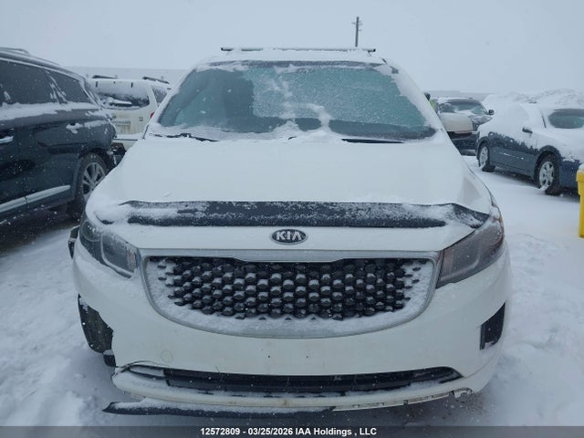 KNDMB5C10J6352703 KIA SEDONA LX