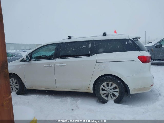 KNDMB5C10J6352703 KIA SEDONA LX