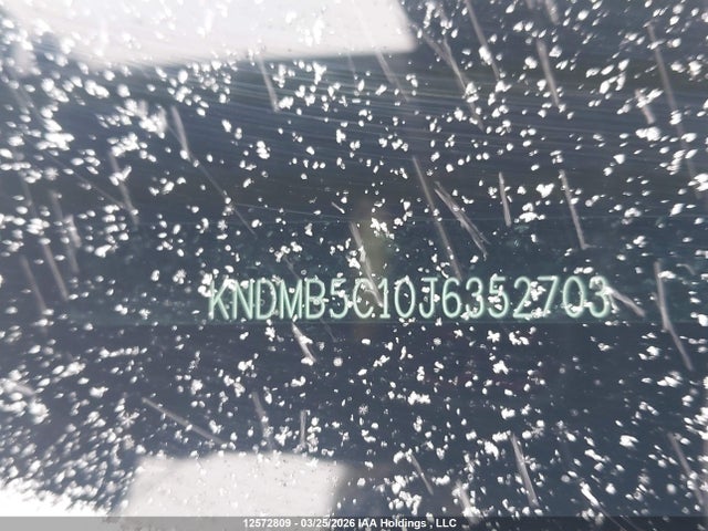 KNDMB5C10J6352703 KIA SEDONA LX