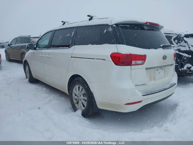 KNDMB5C10J6352703 KIA SEDONA LX