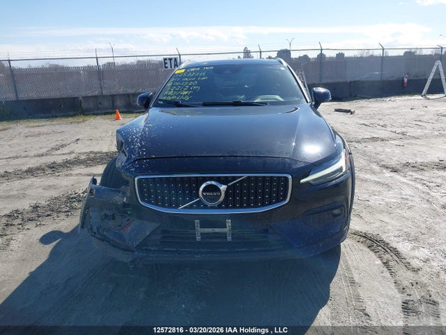 YV4102WK2K1003520 Volvo V60 Cross Country T5 Momentum