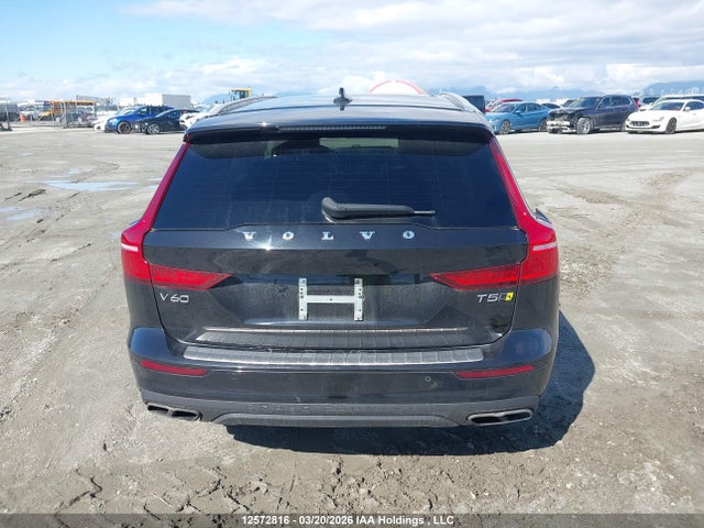 YV4102WK2K1003520 Volvo V60 Cross Country T5 Momentum