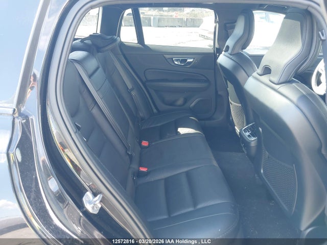 YV4102WK2K1003520 Volvo V60 Cross Country T5 Momentum
