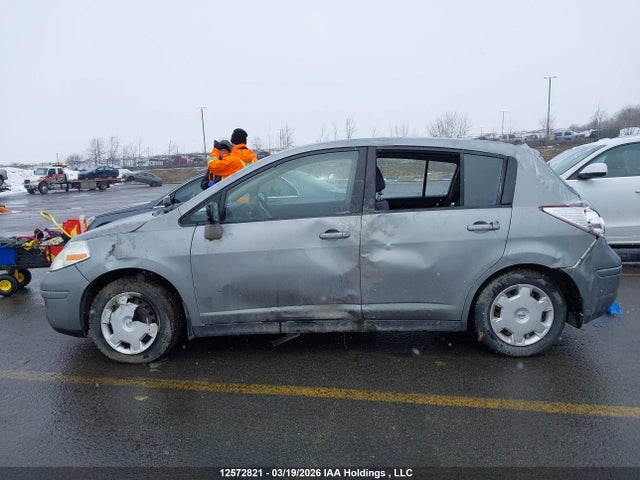 12572821 :رقم المزاد ، 3N1BC13E28L457164 vin ، 2008 Nissan Versa S/sl مزاد بيع