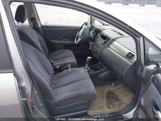 12572821 :رقم المزاد ، 3N1BC13E28L457164 vin ، 2008 Nissan Versa S/sl مزاد بيع