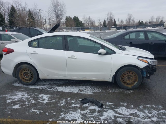 3KPFL4A73JE230063 KIA Forte