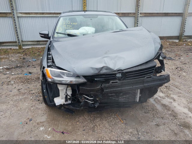 3VWBK7AJ9EM411921 Volkswagen JETTA SE