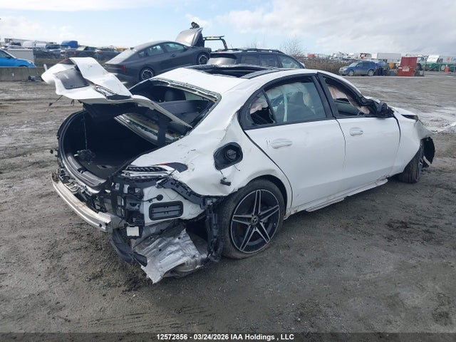W1KAF4HB7PR134726 Mercedes-Benz C 300 4matic